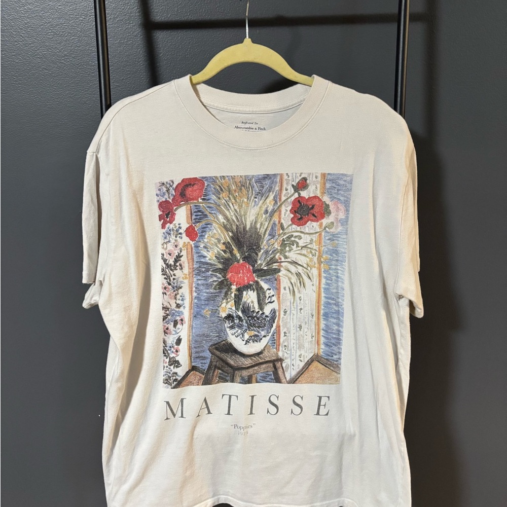 Abercrombie & Fitch Cream Graphic Tee